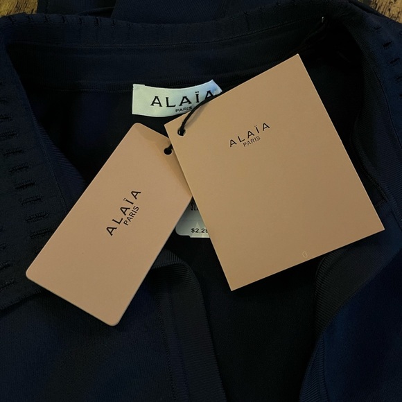 ALAÏA Knitted Polo Midi Dress with Fringe trim - Picture 4 of 6